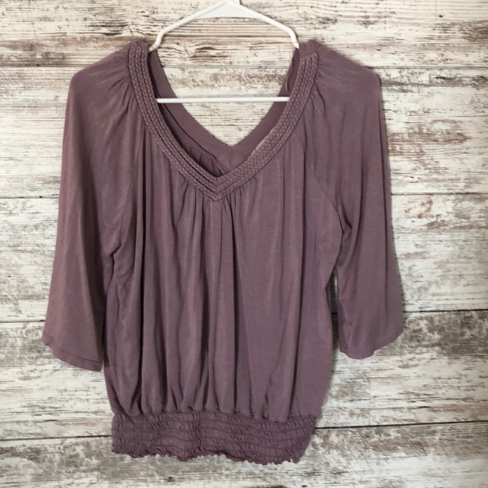 Mid sleeve top